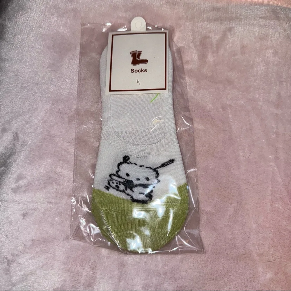 ✨✨5/$10✨✨ Sanrio character Socks 1 Pair Pochacco Lightweight No Show New